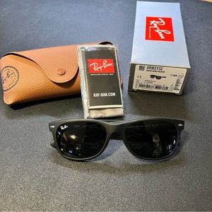 New Ray Ban Wayfarer Rubber (Matte) Black G-15 Green UNISEX Sunglasses